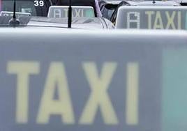 Parada de taxis en imagen de archivo.