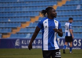 Richmond Dapaah, autor de un doblete en el amistoso ante el Torrellano.