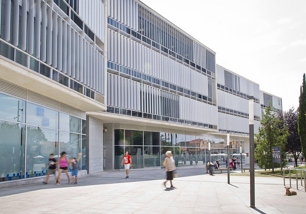 Fachada del Ayuntamiento de Sant Vicent del Raspeig.