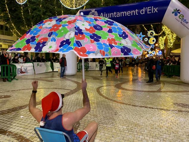 Fotos: Vuelve tras dos años la San Silvestre Ilicitana con cerca de 2.500 corredores