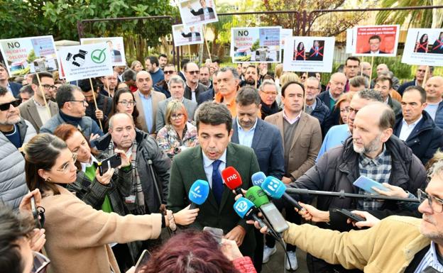 Mazón pide a Puig que acuda a la manifestación por el Trasvase