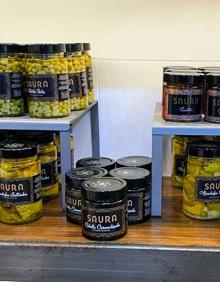 Imagen secundaria 2 - Vinos, aceites y tapas son algunos de los productos más demandados. 