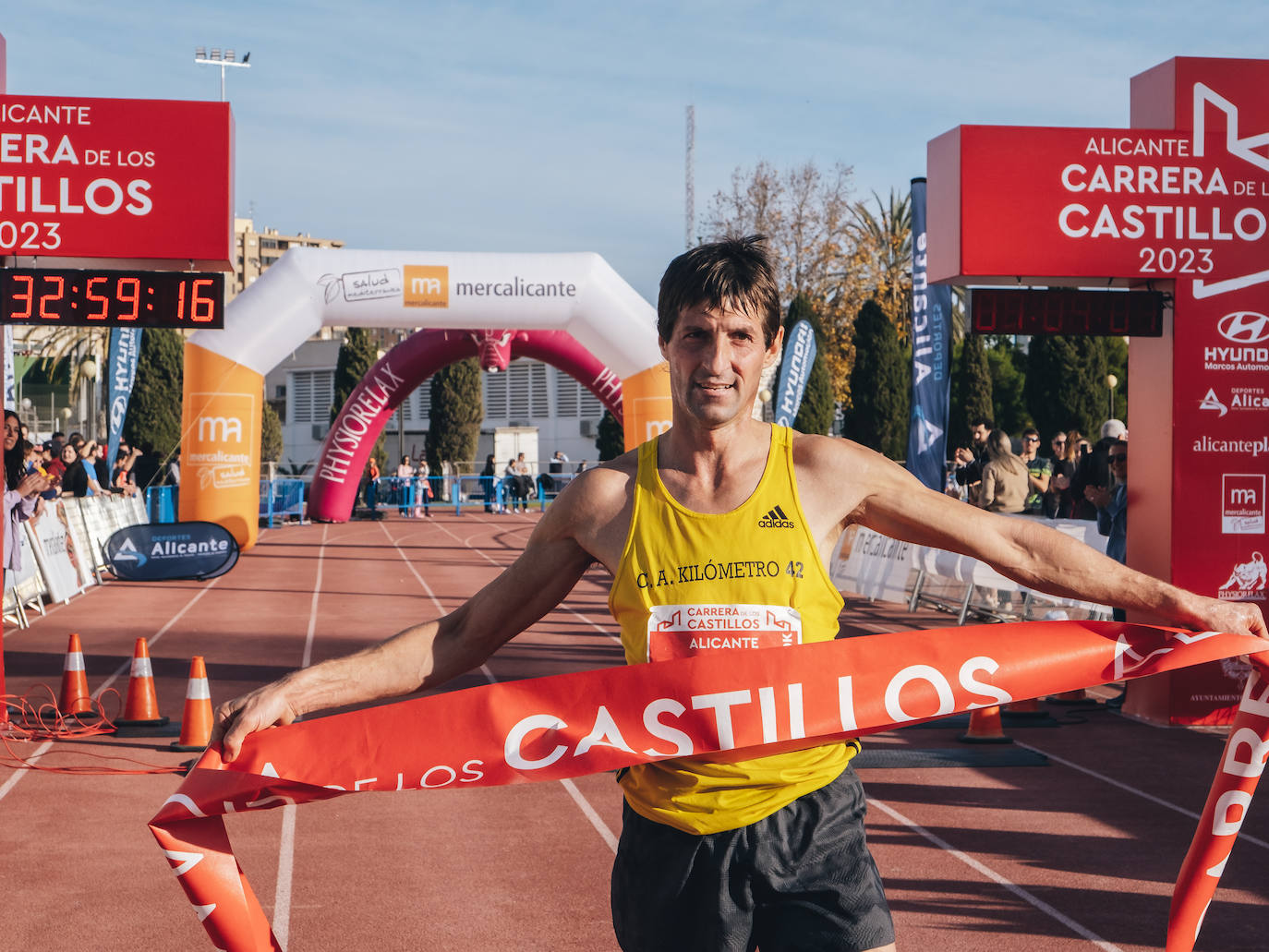 Fotos: Búscate en la Carrera de los Castillos de Alicante