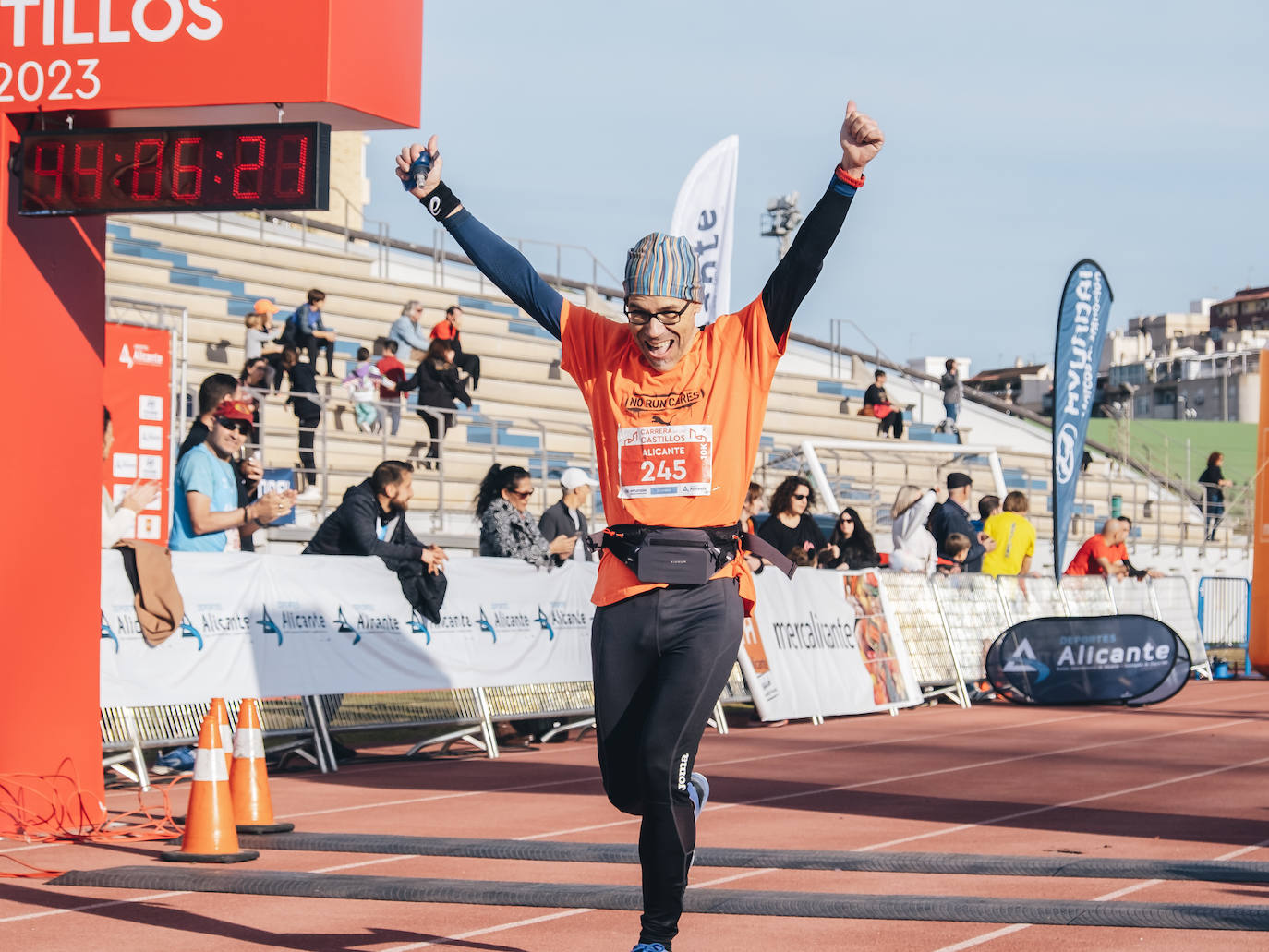 Fotos: Búscate en la Carrera de los Castillos de Alicante