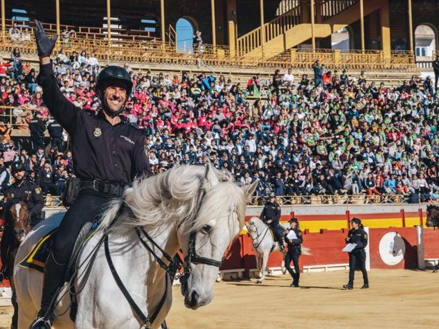 Fotos: Exhibición de medios aéreos, caballería y simulacro de rescate muestran la Policía Nacional