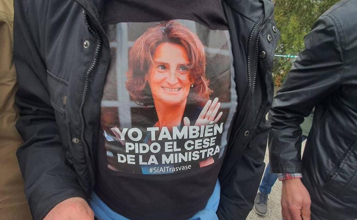 Camiseta reivindicativa de uno de los manifestantes.