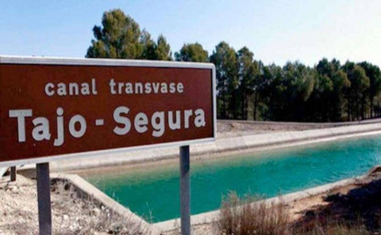 Canal del Trasavse Tajo-Segura. 