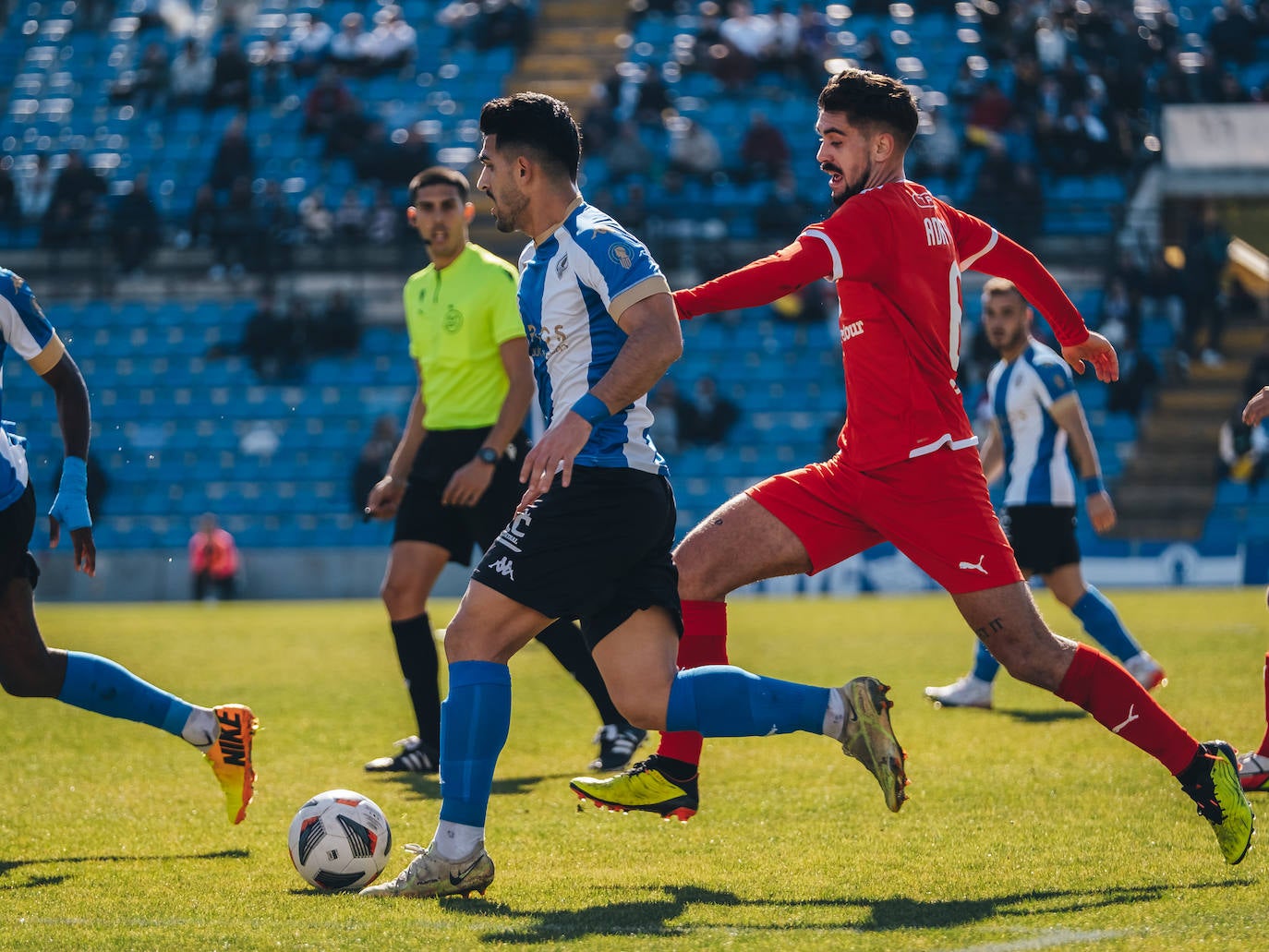 Fotos: El partido del Hércules contra el Prat en imágenes