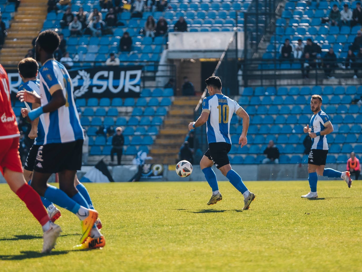 Fotos: El partido del Hércules contra el Prat en imágenes