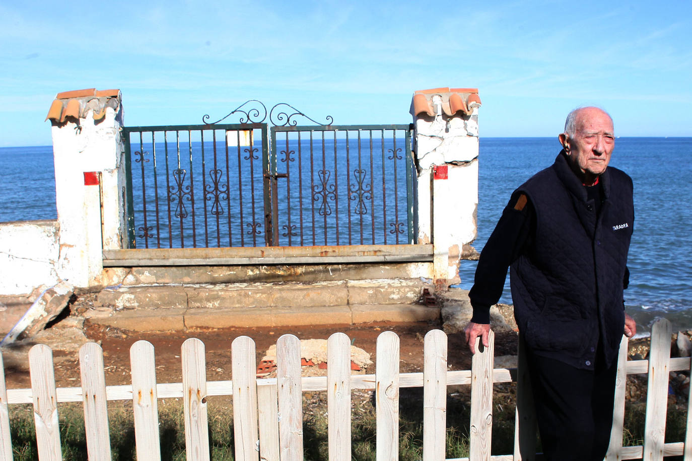 Fotos: Dénia sufre destrozos por el temporal | La borrasca Isaak que azota la provincia de Alicante está causando fuertes fenómenos costeros