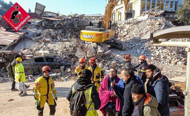 Fotos: Los Bomberos de Alicante, al rescate en Turquía