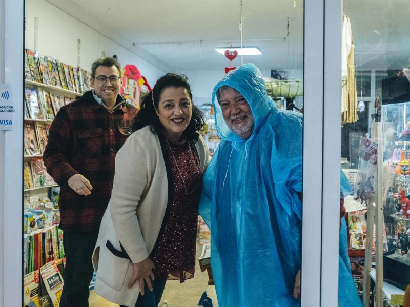 Fotos: La lluvia en Alicante no impide que la Santa Cena realice su labor solidaria