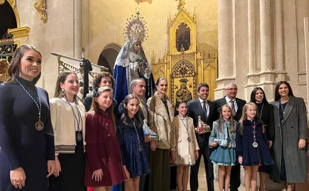 Mazón loa la Semana Santa de Alicante en el pregón de la Virgen de la Alegría