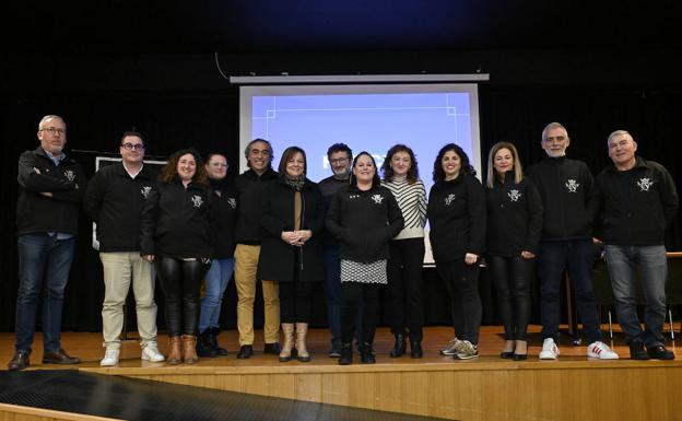 La directiva de la Federación de Moros y Cristianos de Dénia.