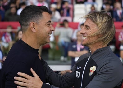 Imagen secundaria 1 - Imágenes de una nueva derrota del Elche, este domingo en Girona. 