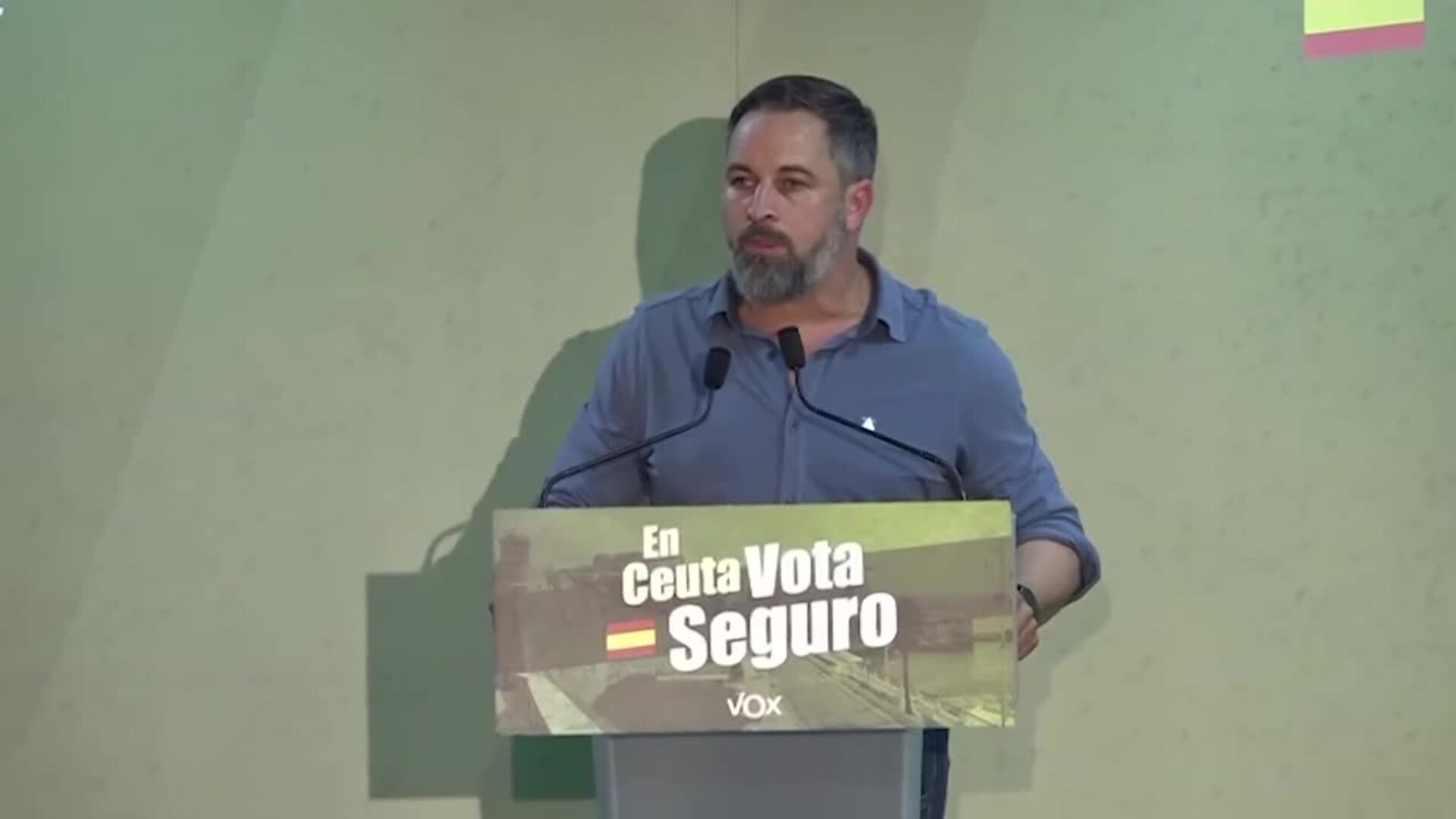 Abascal iguala la "compra de votos" en Melilla a los anuncios de Sánchez en mítines