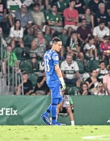 Imagen secundaria 2 - Primeros tres puntos de la temporada para el Elche (1-0)