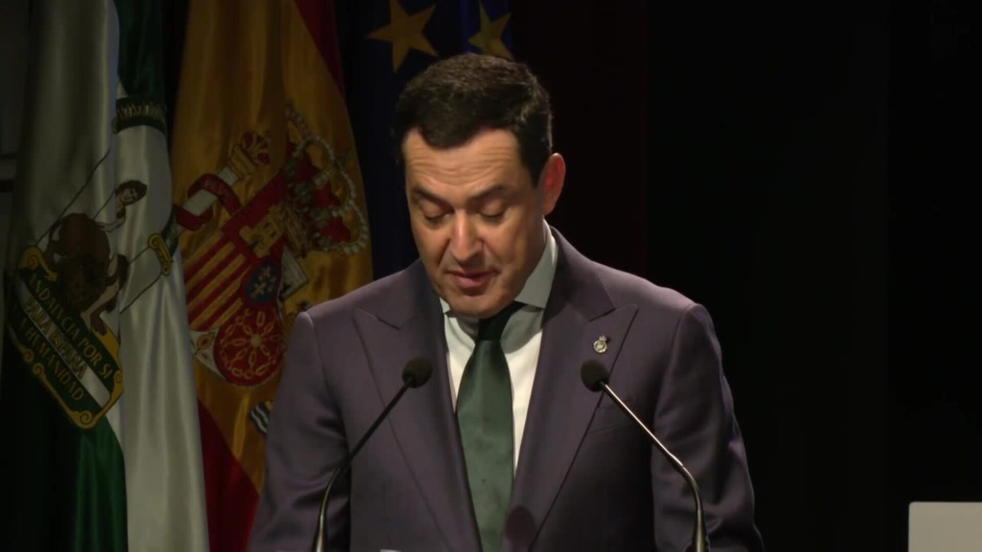 Moreno reconoce a González como "un referente para quienes entendemos a España como moderación"
