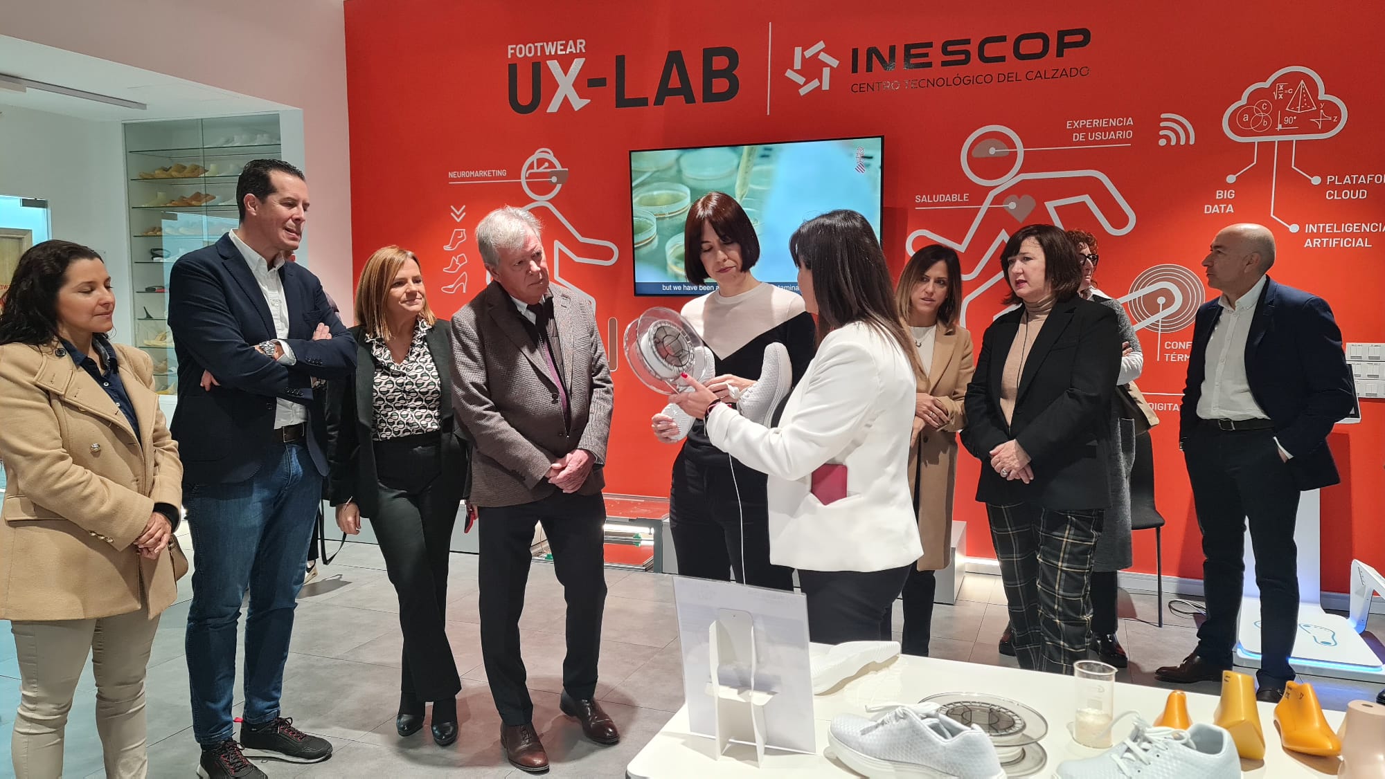 Diana Morant en su visita de este jueves a Inescop.