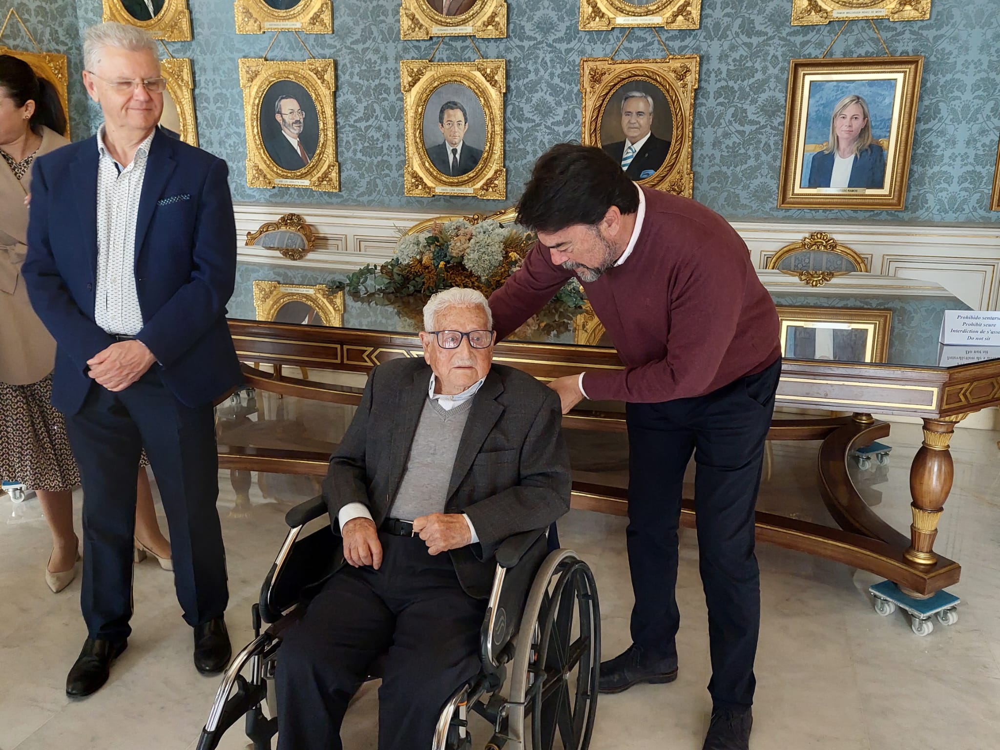 Sempere en el Salón Azul, donde trabajó como conserje durante 35 años.