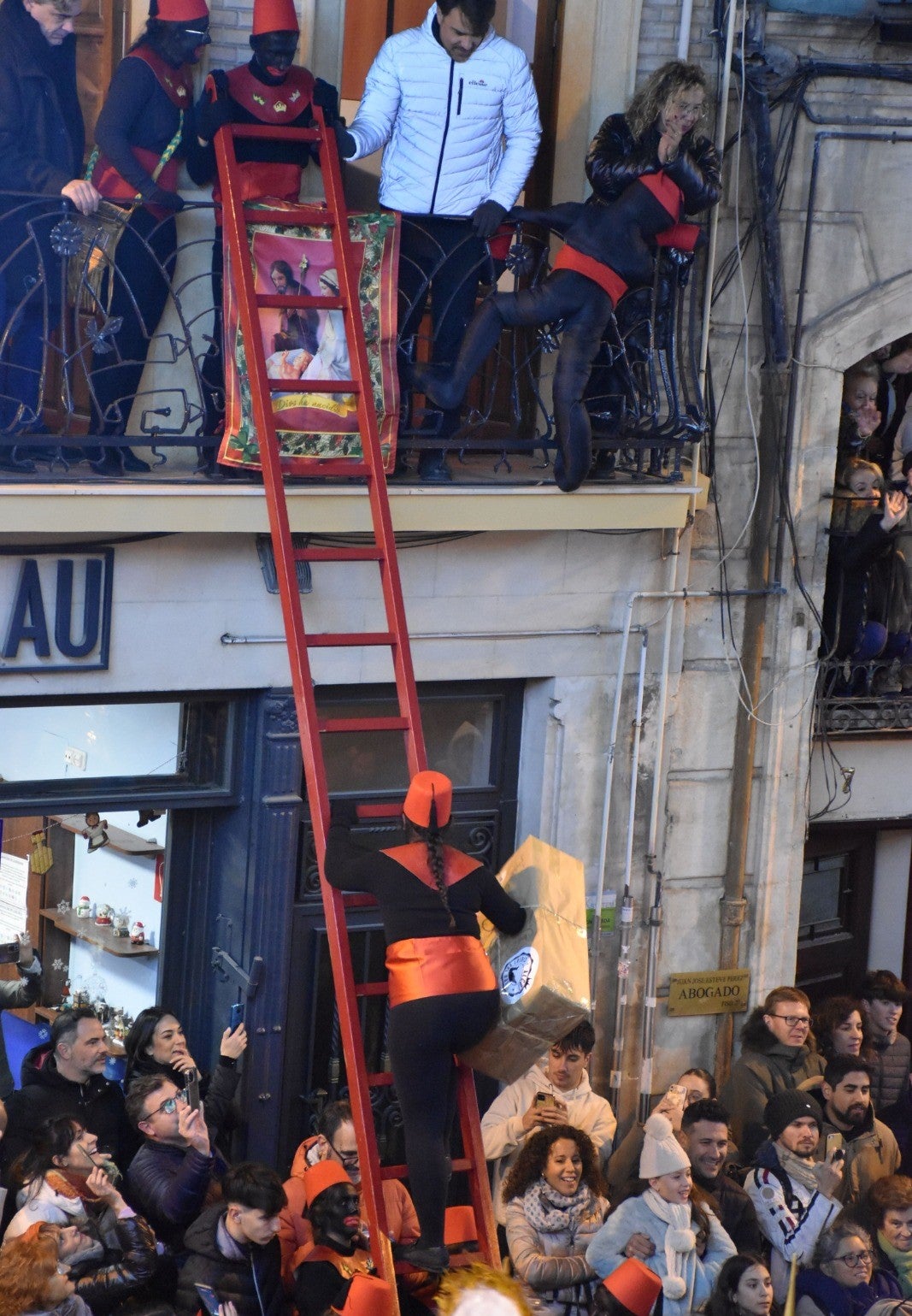Alcoi mantiene su idilio con sus Majestades