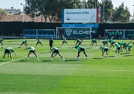 Entrenamiento del Elche en la Ciudad Deportiva.