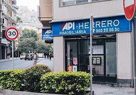 Inmobiliaria en el centro de Alicante.