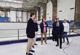 Visita del alcalde, Luis Barcala, a las obras de reforma del Pitiu Rochel.