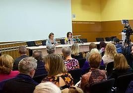 Encuentro de la rectora con los medios de comunicación este jueves.