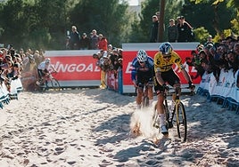 Van Aert y Van der Poel en el arenero de Benidorm el pasado año