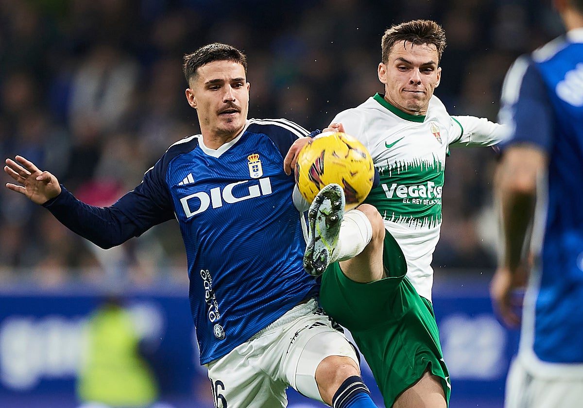 Aleix Febas, durante el choque ante el Oviedo.