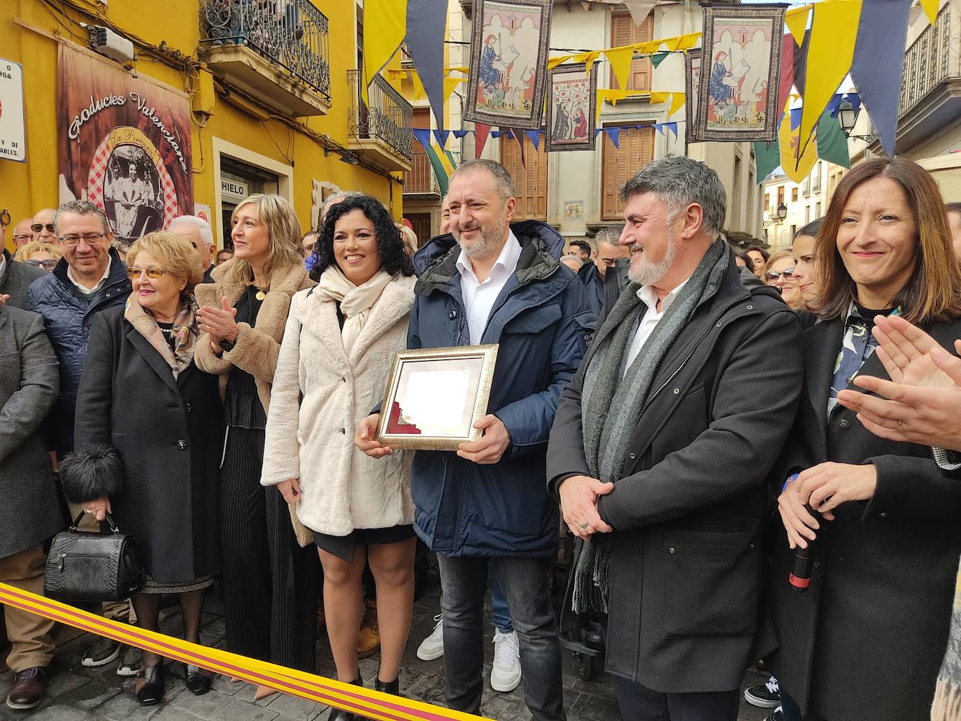 Imagen principal - La Fireta de Muro revive las tradiciones y danzas de la comarca de l&#039;Alcoià