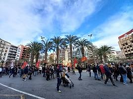 Más de un millar de personas se manifiestan en Alicante en apoyo a Palestina