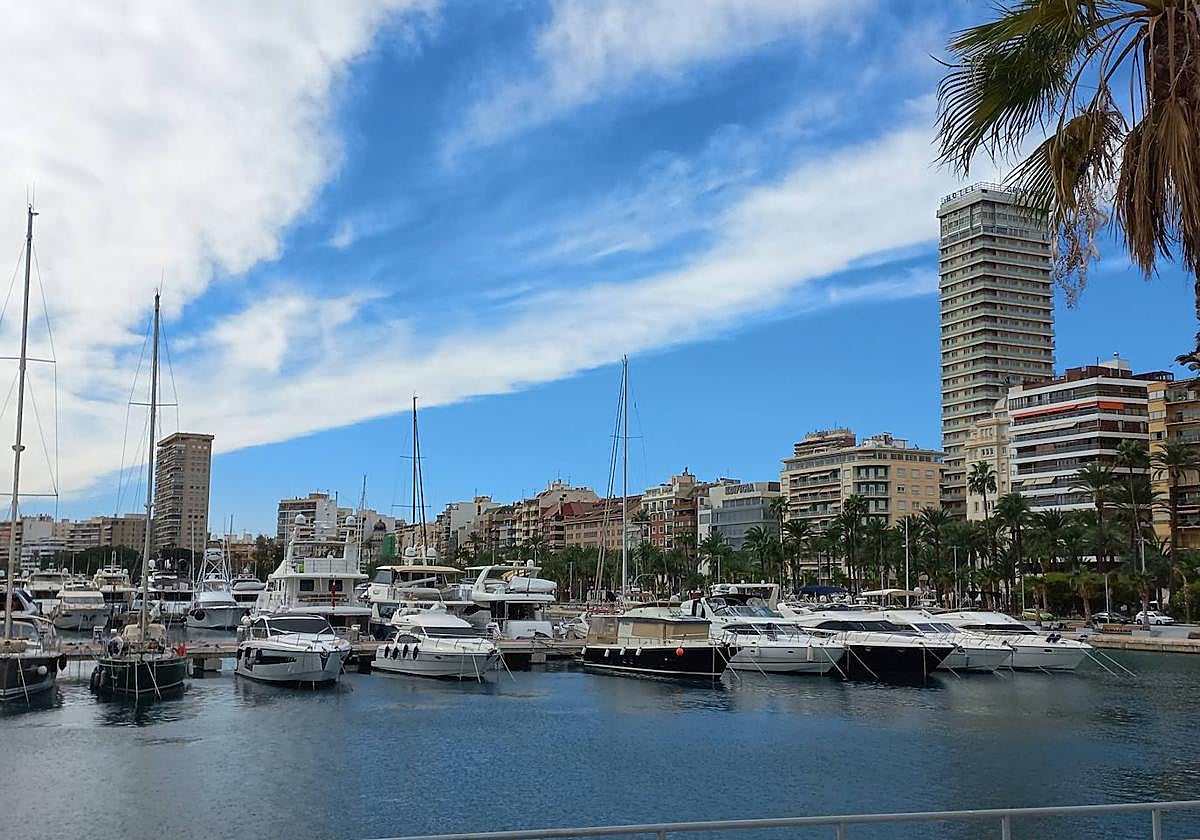Imagen del puerto de Alicante.