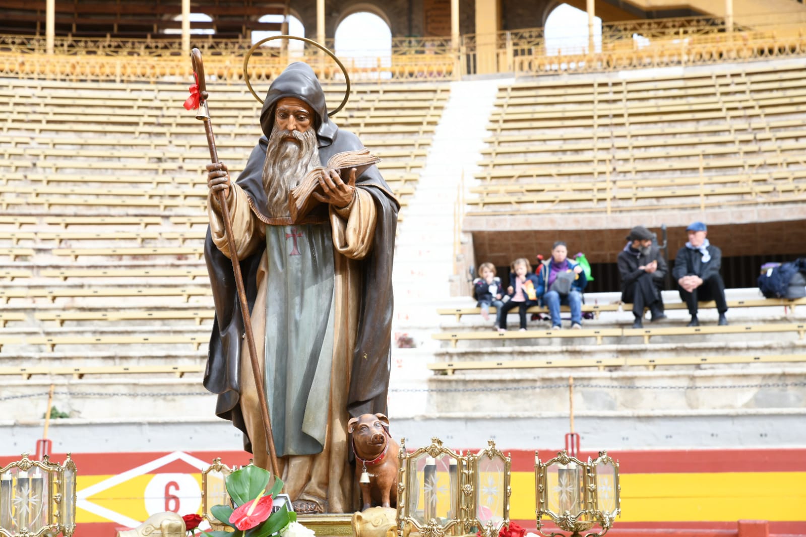 Las fiestas del Porrate de San Antón celebran su tradicional bendición de animales