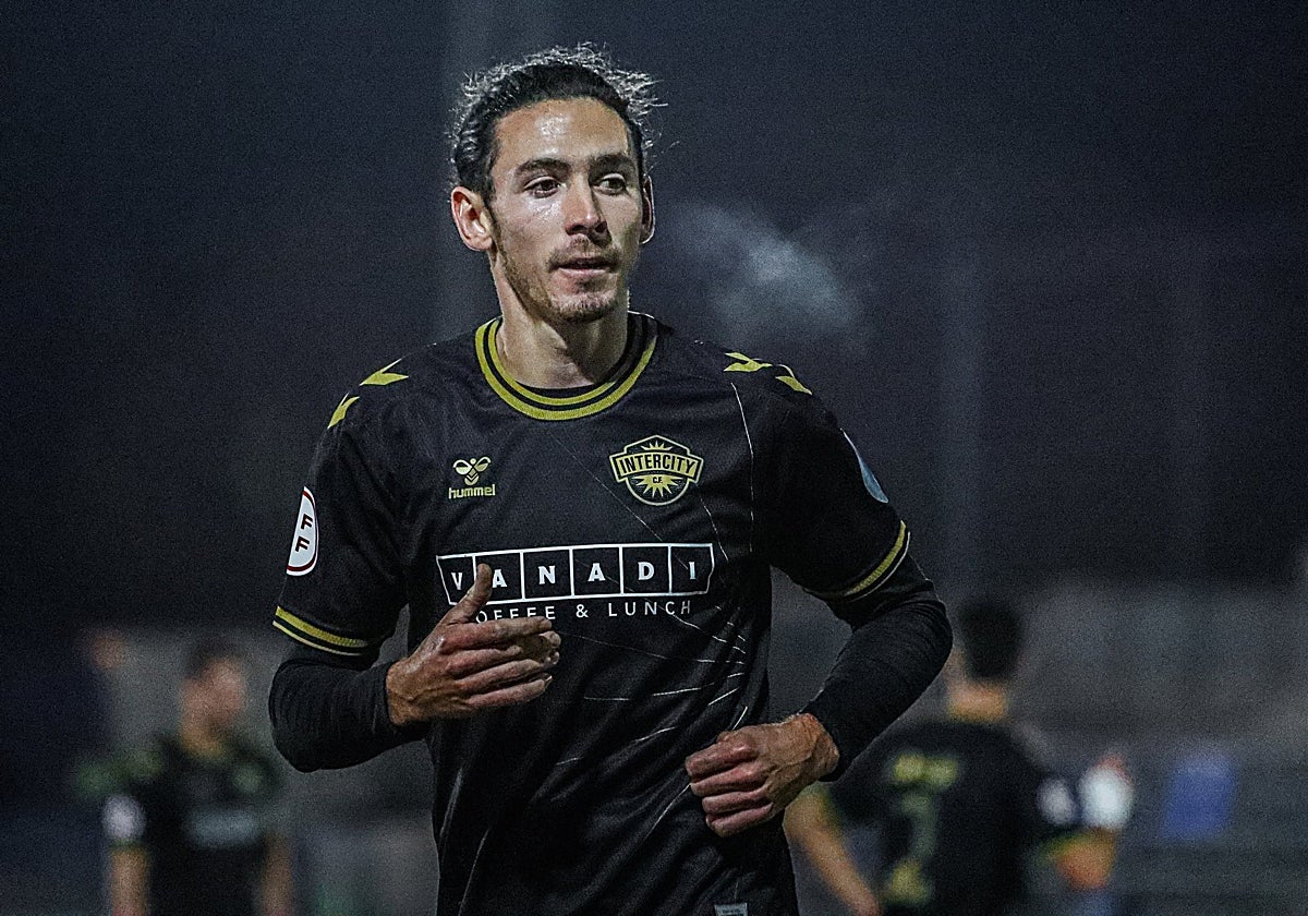 Imagen de un partido reciente del CF Intercity.