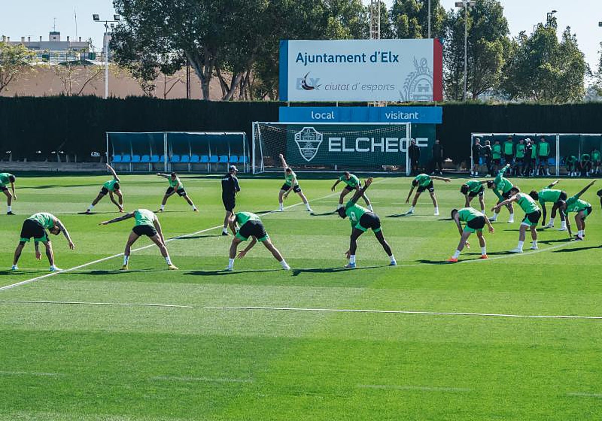 Entrenamiento del Elche a las órdenes de Beccacece.