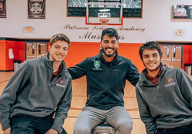 Becados en una universidad americana.