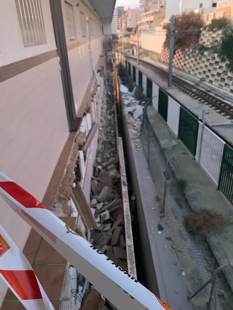Así ha colapsado el edificio desalojado de El Campello
