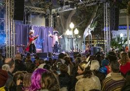 Uno de los escenarios del Sábado Ramblero durante el pasado Carnaval en Alicante.