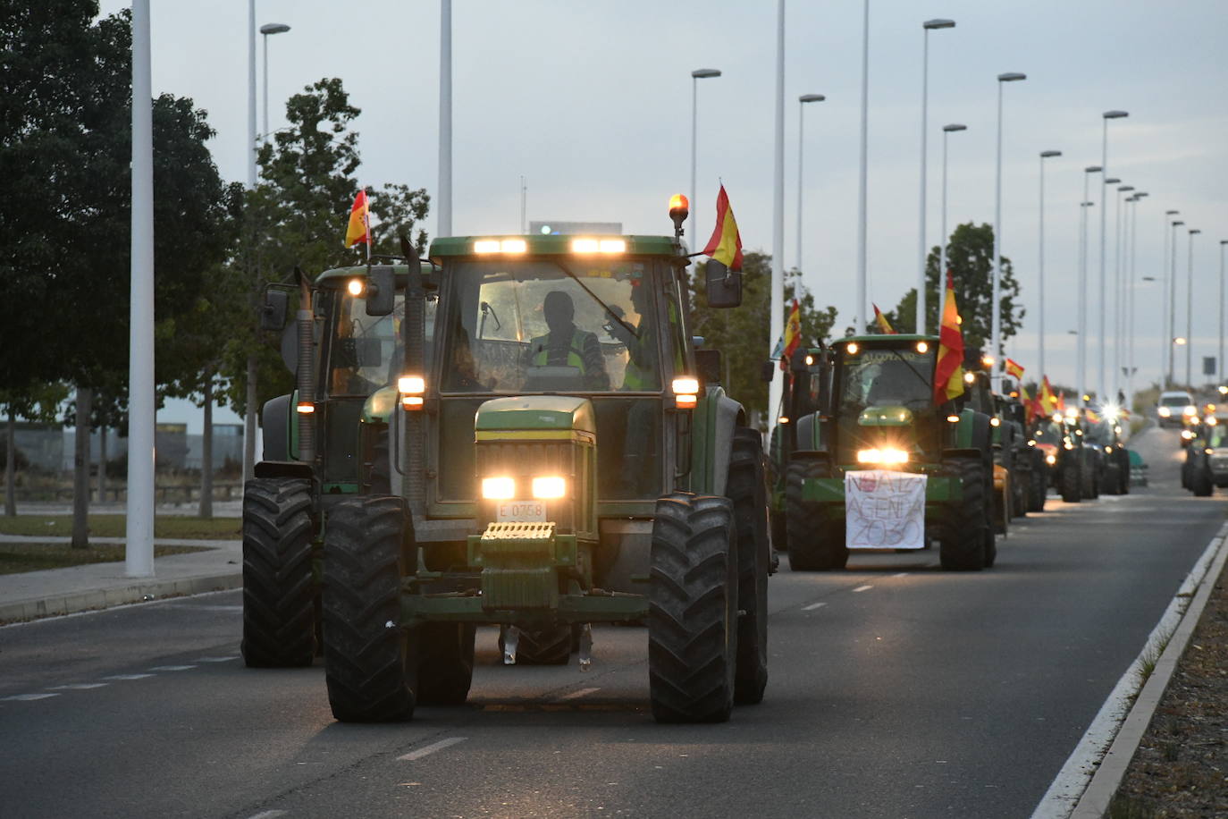 La tractorada de Elche en imágenes