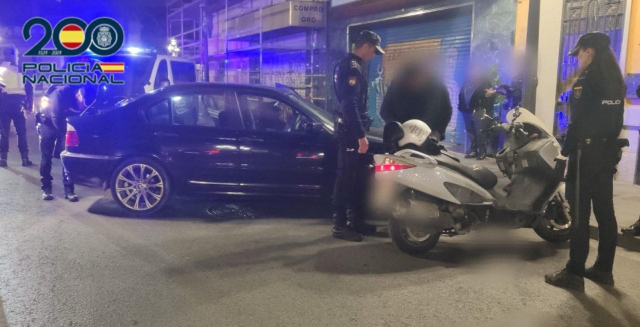 Efectivos de la Policía Nacional durante una de las actuaciones.