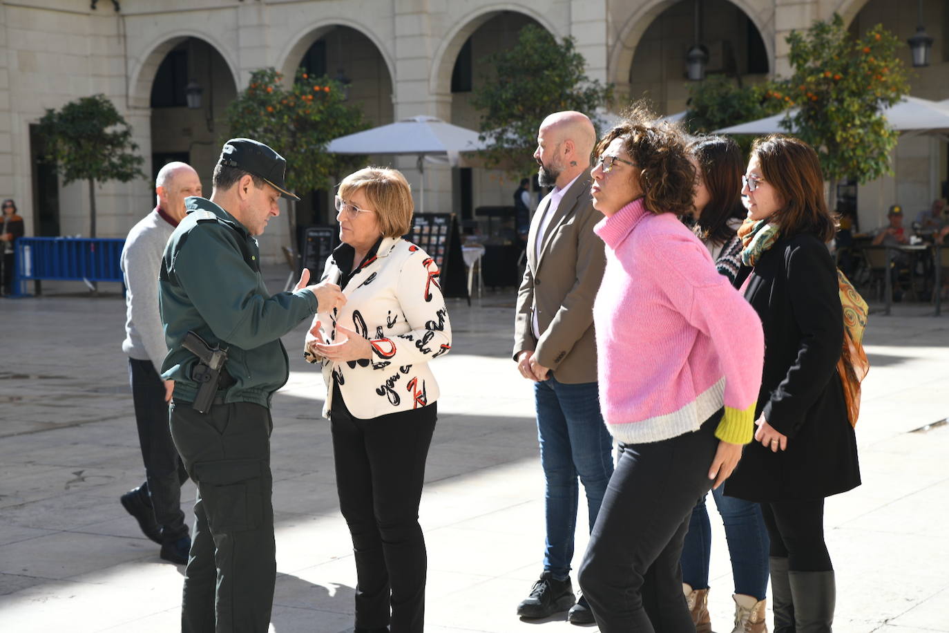 La provincia de Alicante se suma a la condena por el asesinato de dos guardias civiles en acto de servicio en Barbate
