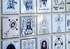 Diseños de los azulejos de la Santa Faz de Alicante.