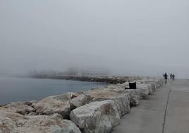 Banco de niebla aparecido en Dénia este jueves.