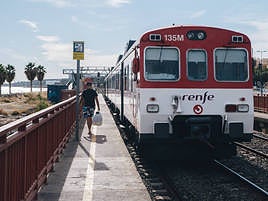 Cercanías de la línea Alicante-Murcia.