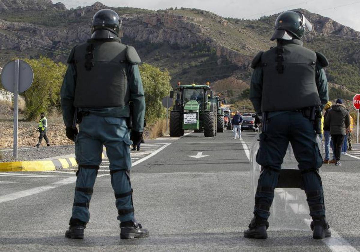 Las protestas de los agricultores provocan un choque entre Generalitat y Gobierno