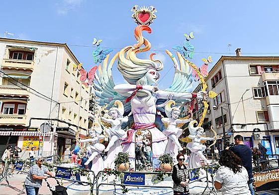 'This is love?', hoguera de Sagrada Familia 2023.