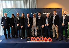 Participantes en el desayuno de Ocio y Negocio celebrado este viernes en Elche.