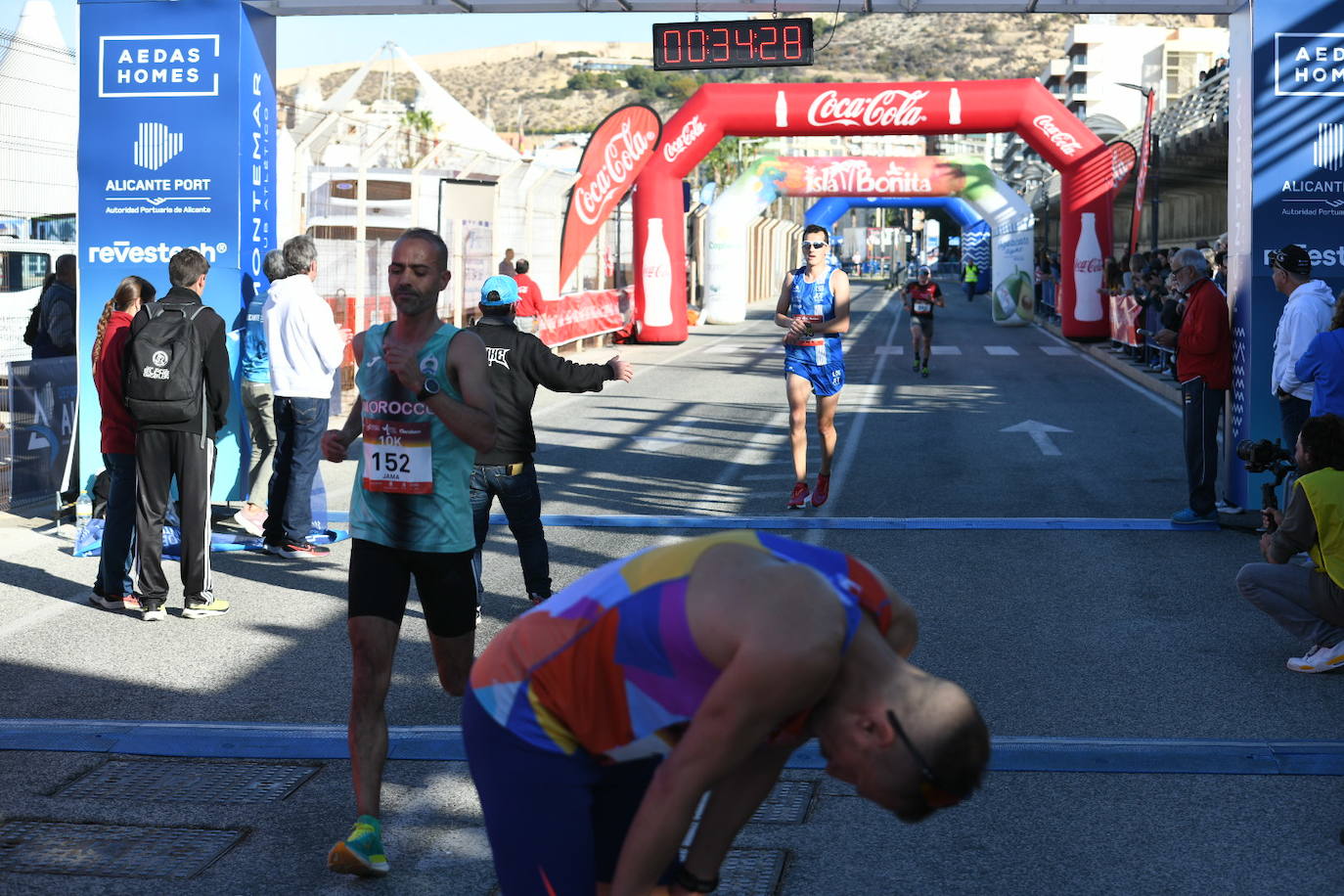 Las mejores imágenes de la Media Maratón de Alicante